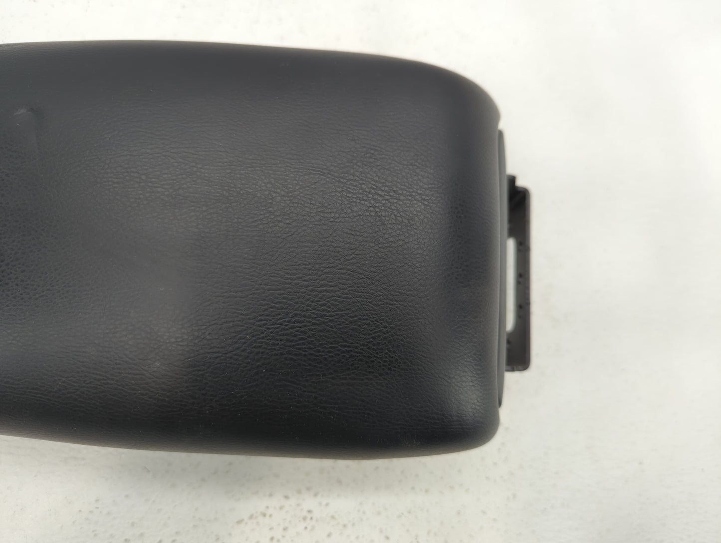 2016 Nissan Sentra Center Console Armrest Cover Lid Black - Oemusedautoparts1.com