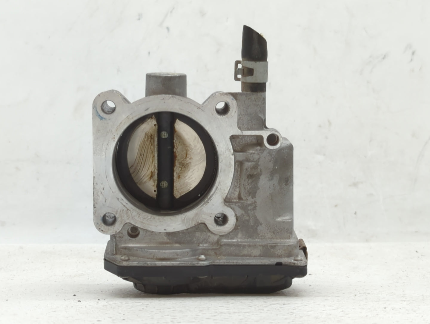2013-2019 Nissan Sentra Throttle Body P/N:3RA60-01 E 3RA60-01 A, 3RA60-01 C Fits Fits 2013 2014 2015 2016 2017 2018 2019 OEM