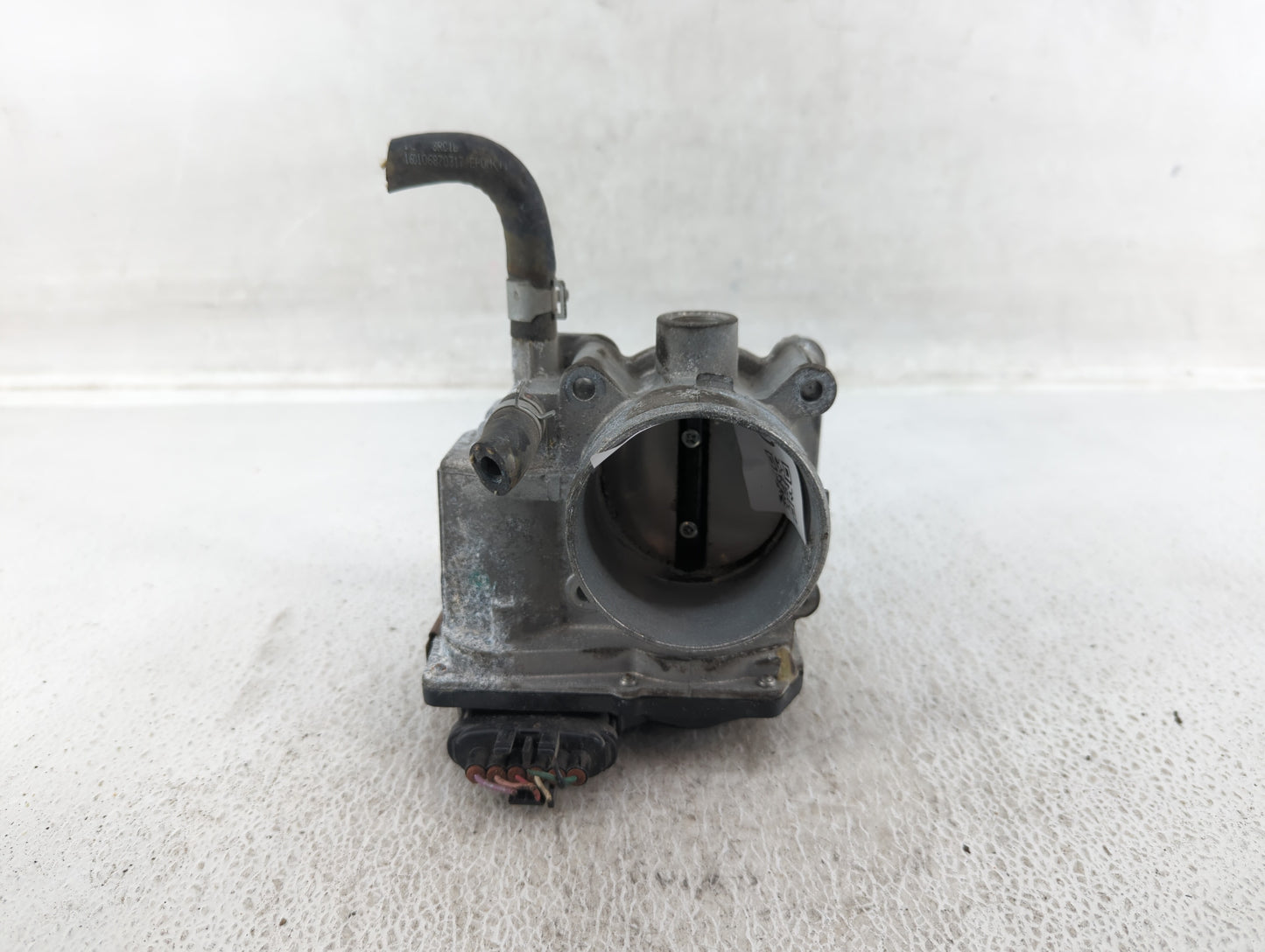 2013-2019 Nissan Sentra Throttle Body P/N:3RA60-01 B Fits Fits 2013 2014 2015 2016 2017 2018 2019 OEM Used Auto Parts - Oemu