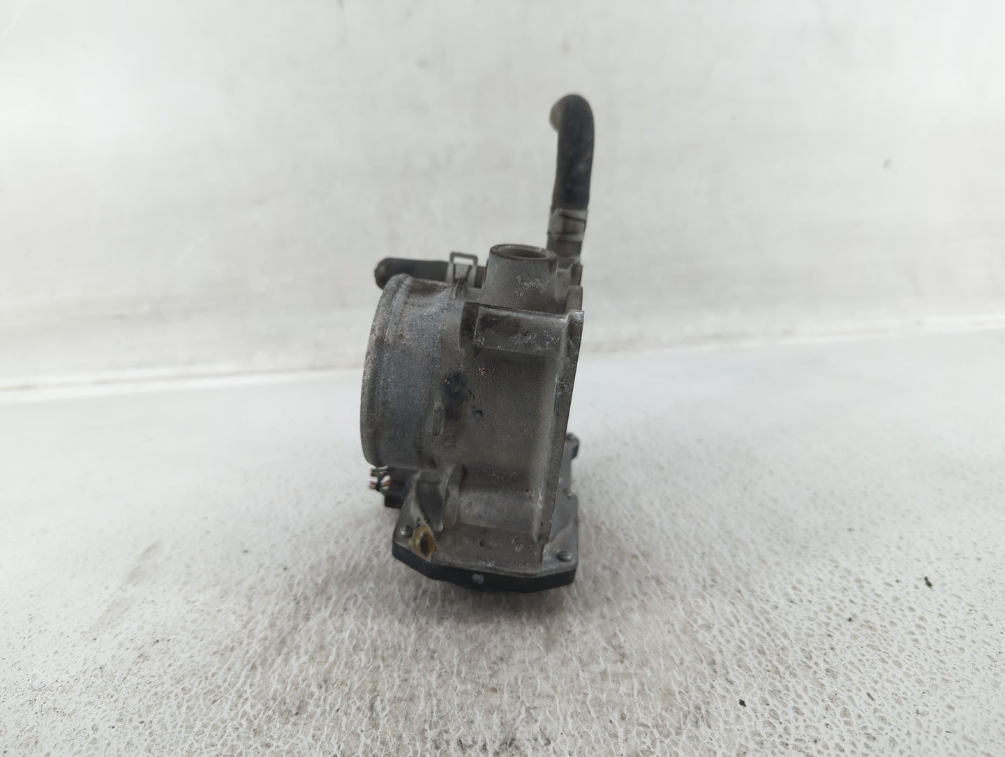 2013-2019 Nissan Sentra Throttle Body P/N:3RA60-01 B Fits Fits 2013 2014 2015 2016 2017 2018 2019 OEM Used Auto Parts - Oemu