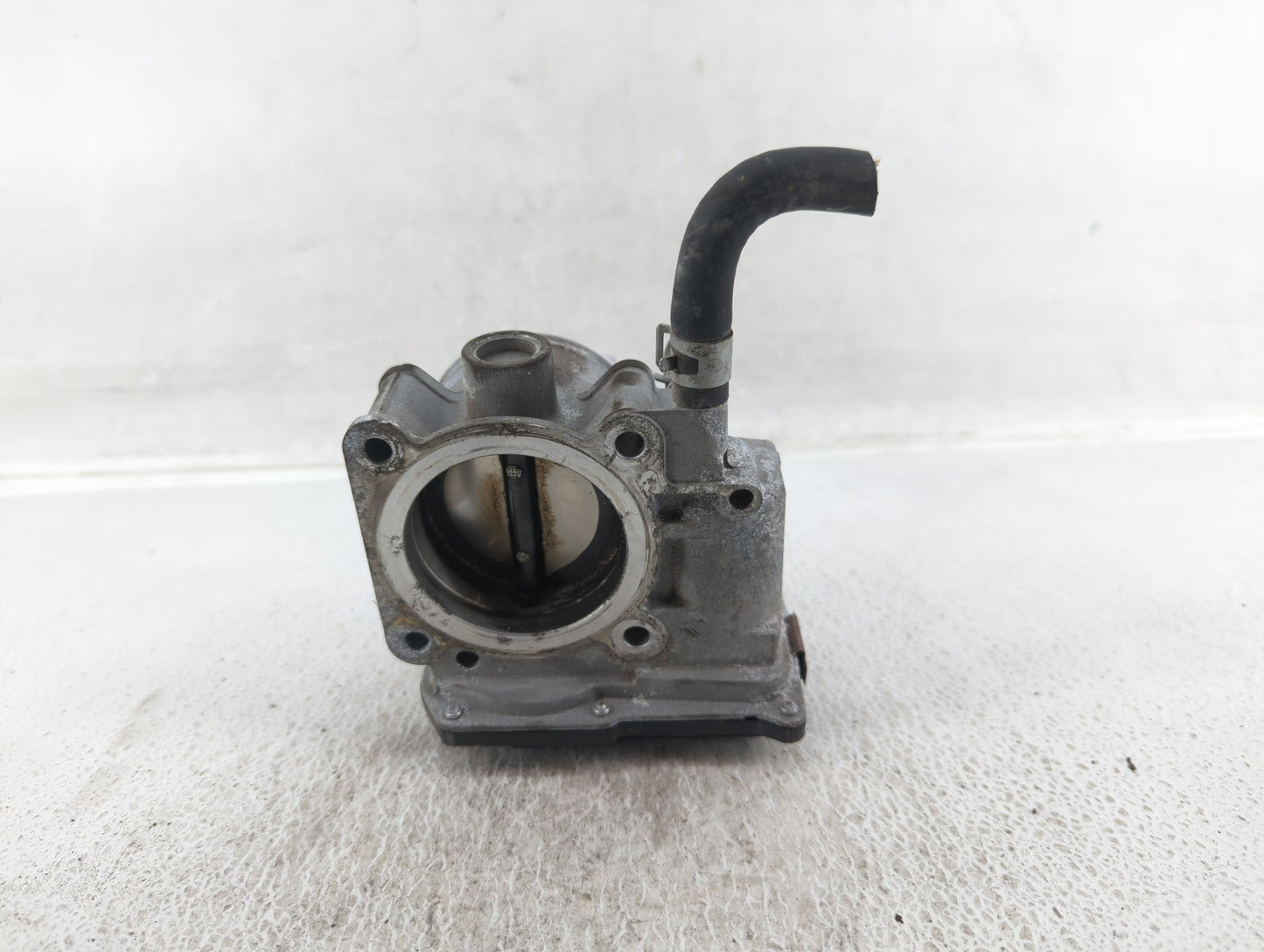 2013-2019 Nissan Sentra Throttle Body P/N:3RA60-01 B Fits Fits 2013 2014 2015 2016 2017 2018 2019 OEM Used Auto Parts - Oemu