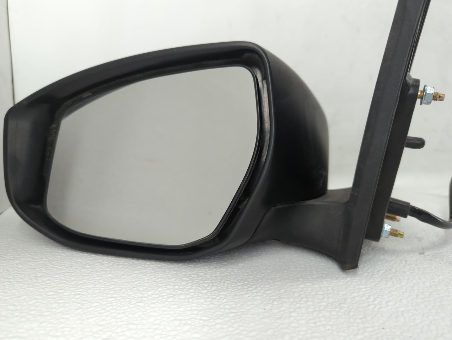 2016-2019 Nissan Sentra Driver Side View Mirror - Left Door Mirror OEM Used - Oemusedautoparts1.com