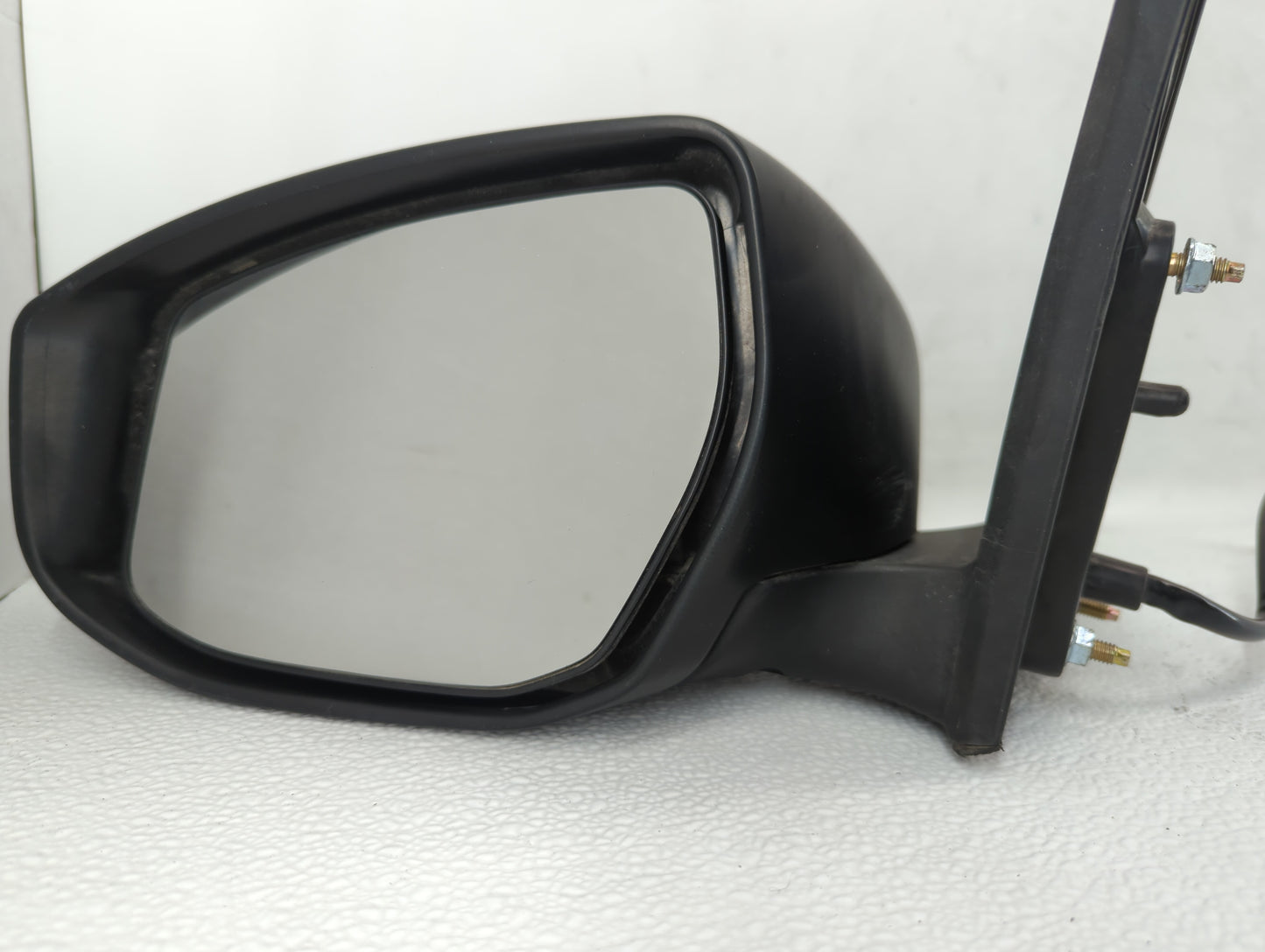 2016-2019 Nissan Sentra Driver Side View Mirror - Left Door Mirror OEM Used - Oemusedautoparts1.com