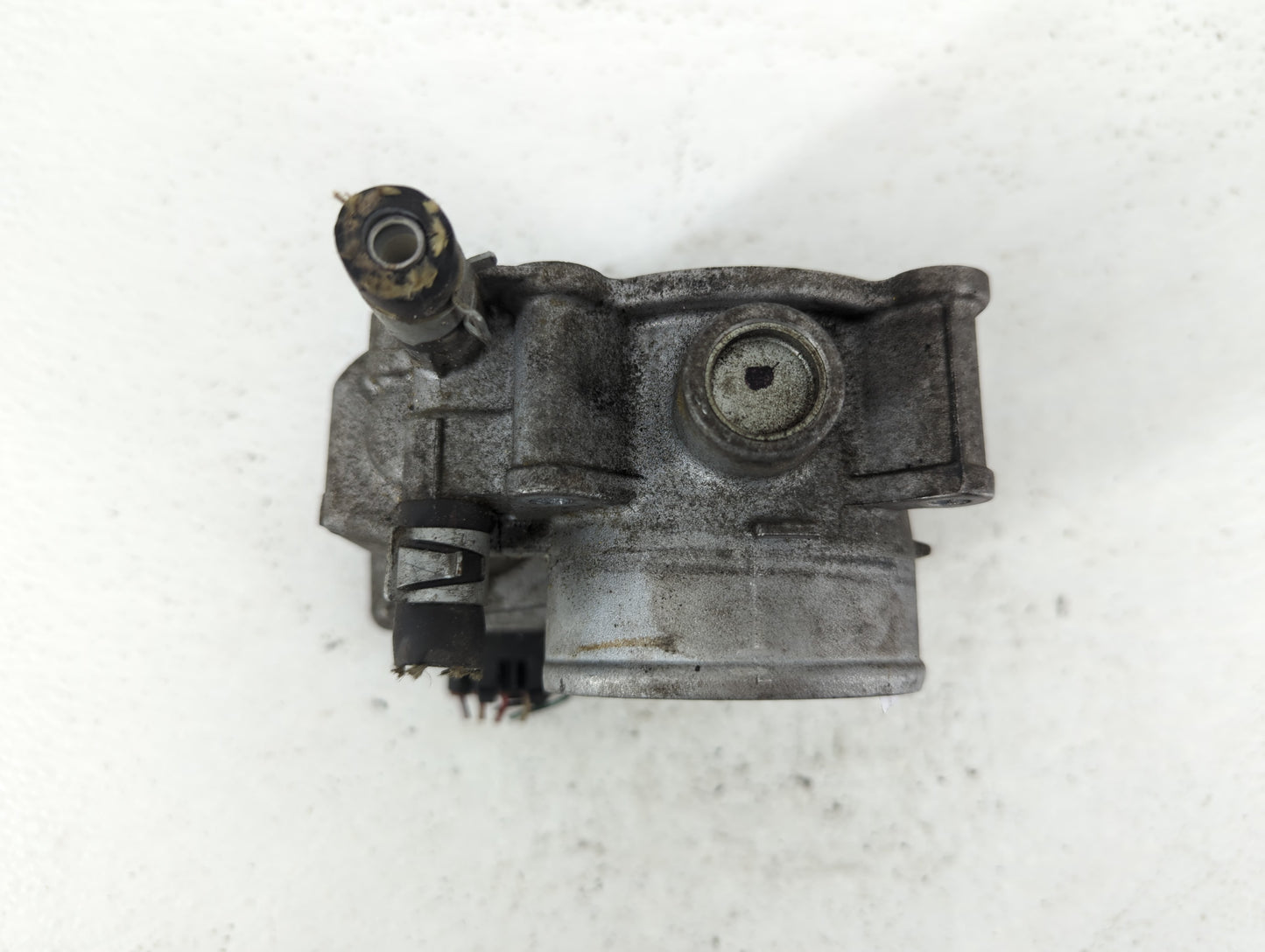 2013-2019 Nissan Sentra Throttle Body P/N:3RA60-01 Fits Fits 2013 2014 2015 2016 2017 2018 2019 OEM Used Auto Parts - Oemuse