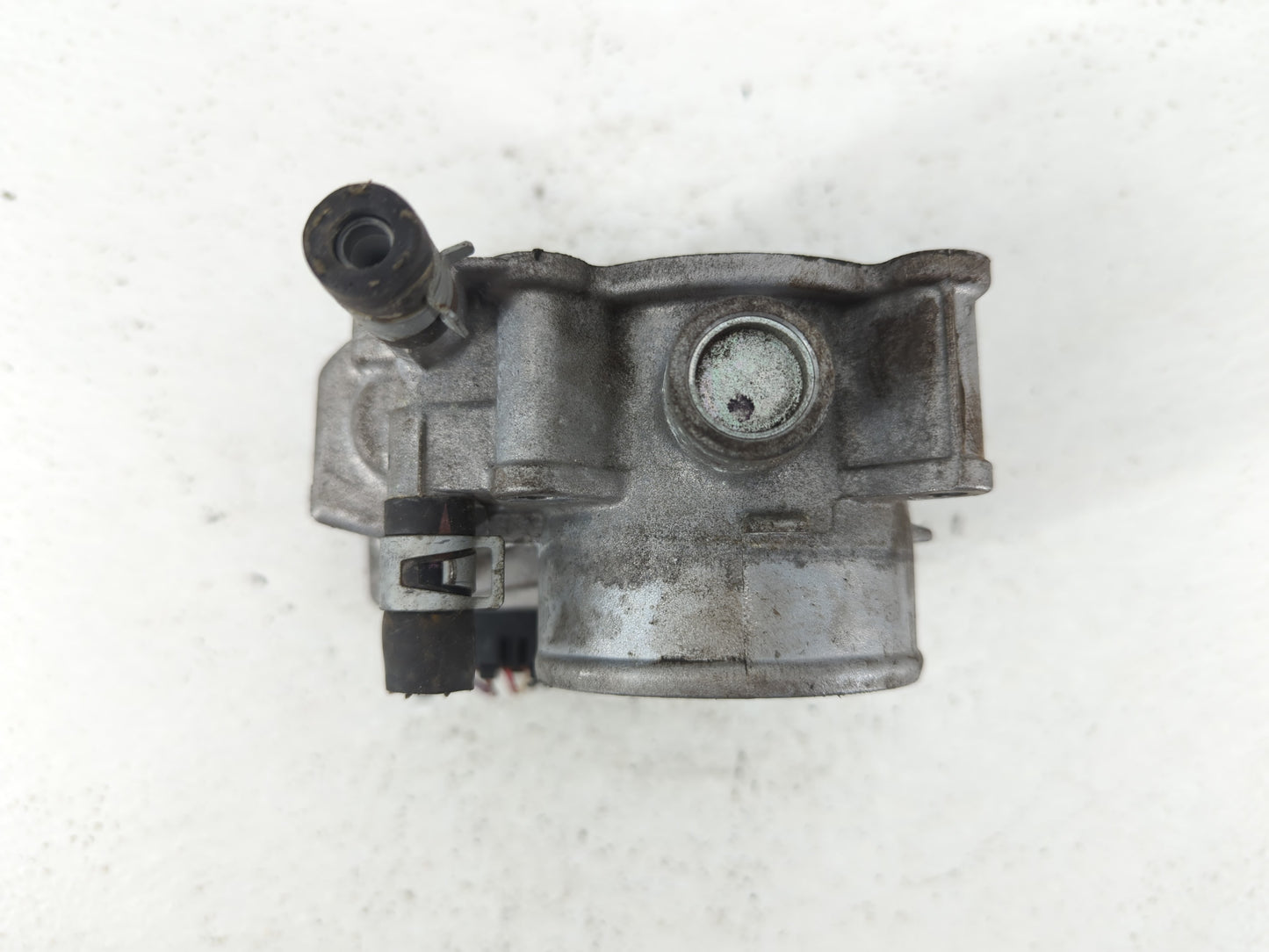 2013-2019 Nissan Sentra Throttle Body P/N:3RA60-01 B Fits Fits 2013 2014 2015 2016 2017 2018 2019 OEM Used Auto Parts - Oemu