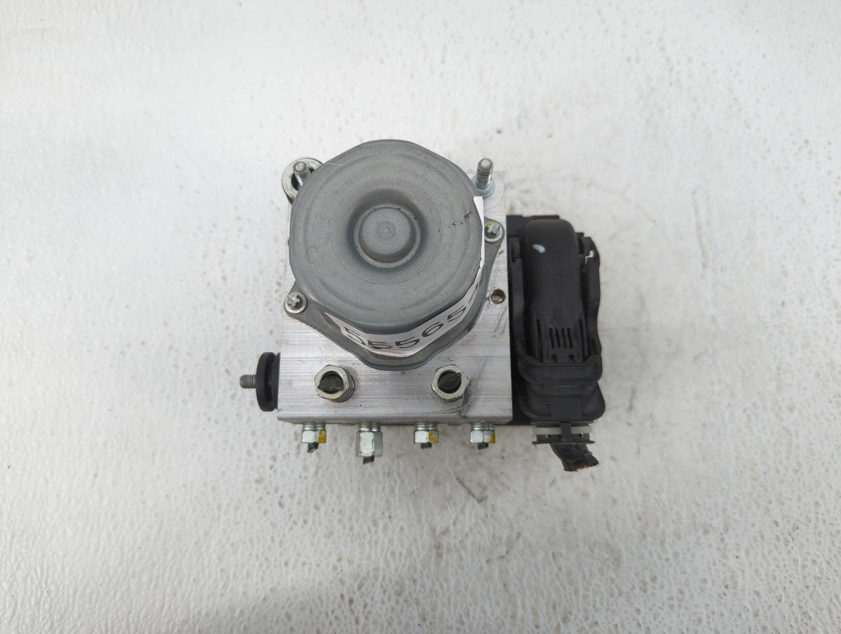 2016-2019 Nissan Sentra Anti-Lock Brake ABS Pump Module Actuator OEM P/N:47660 4FU0C Fits Fits 2016 2017 2018 2019 OEM Used 