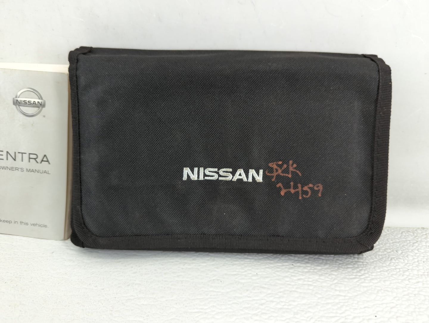 2016 Nissan Sentra Owners Manual Book Guide P/N:OM16EM 0B17U1 OEM Used Auto Parts - Oemusedautoparts1.com