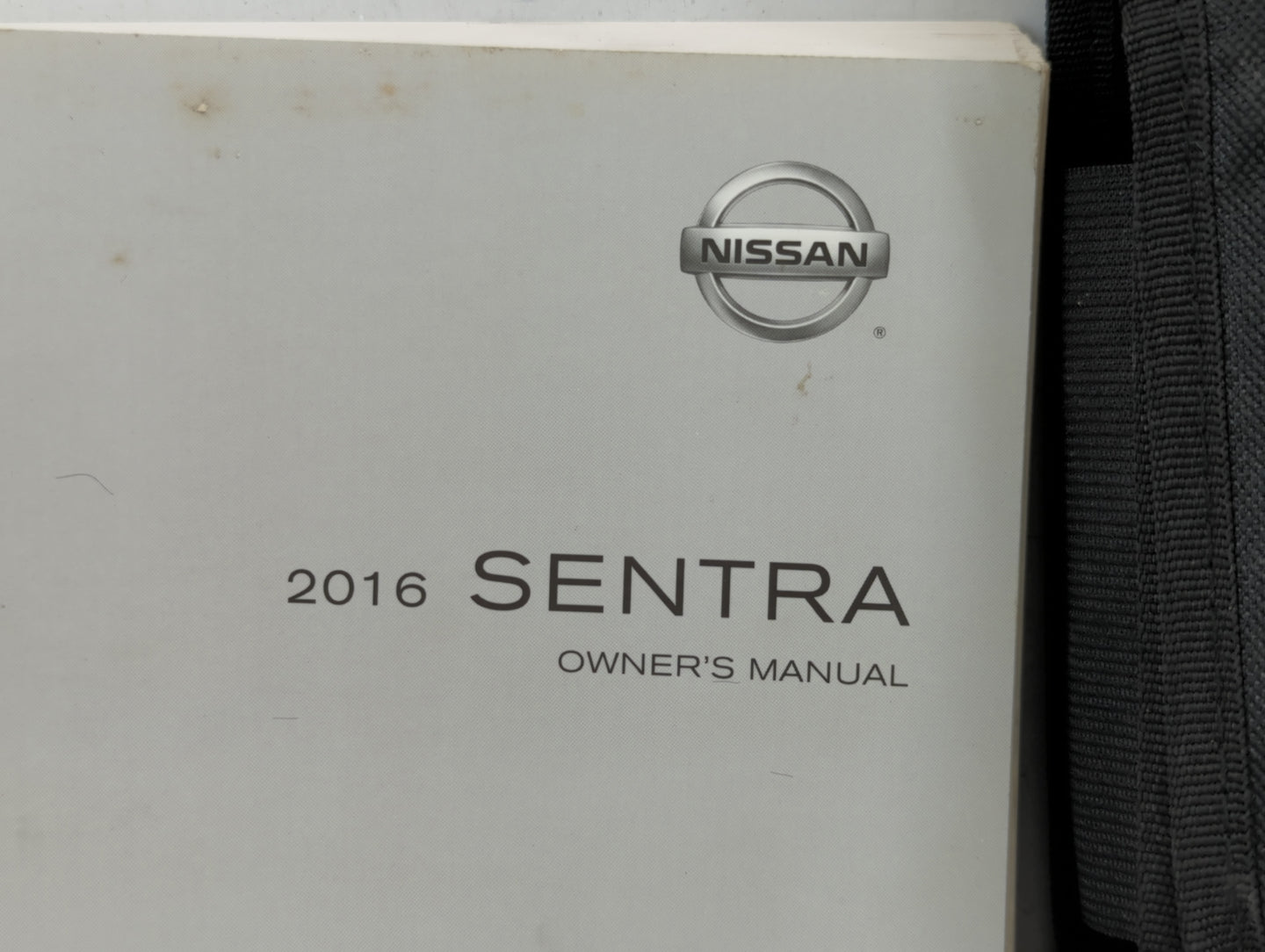 2016 Nissan Sentra Owners Manual Book Guide P/N:OM16EM 0B17U1 OEM Used Auto Parts - Oemusedautoparts1.com