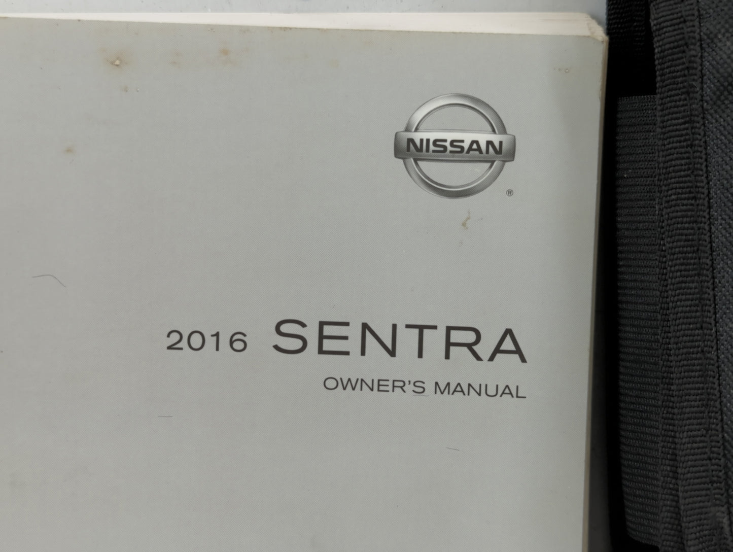 2016 Nissan Sentra Owners Manual Book Guide P/N:OM16EM 0B17U1 OEM Used Auto Parts - Oemusedautoparts1.com