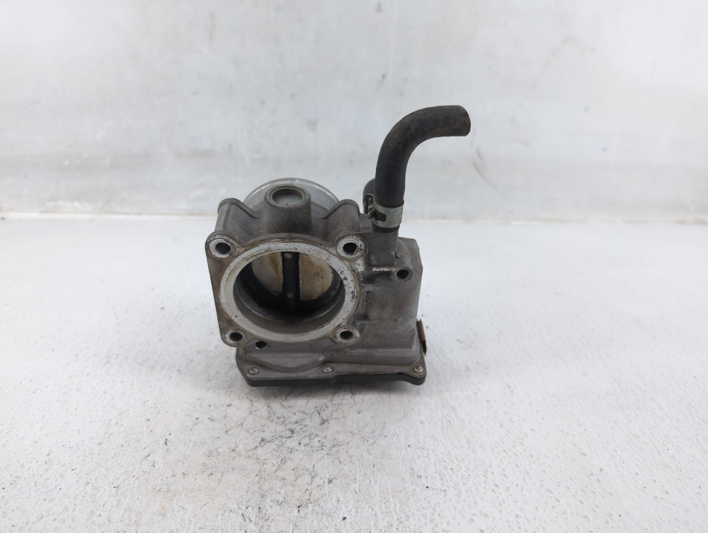 2013-2019 Nissan Sentra Throttle Body P/N:3RA60-01 B Fits Fits 2013 2014 2015 2016 2017 2018 2019 OEM Used Auto Parts - Oemu