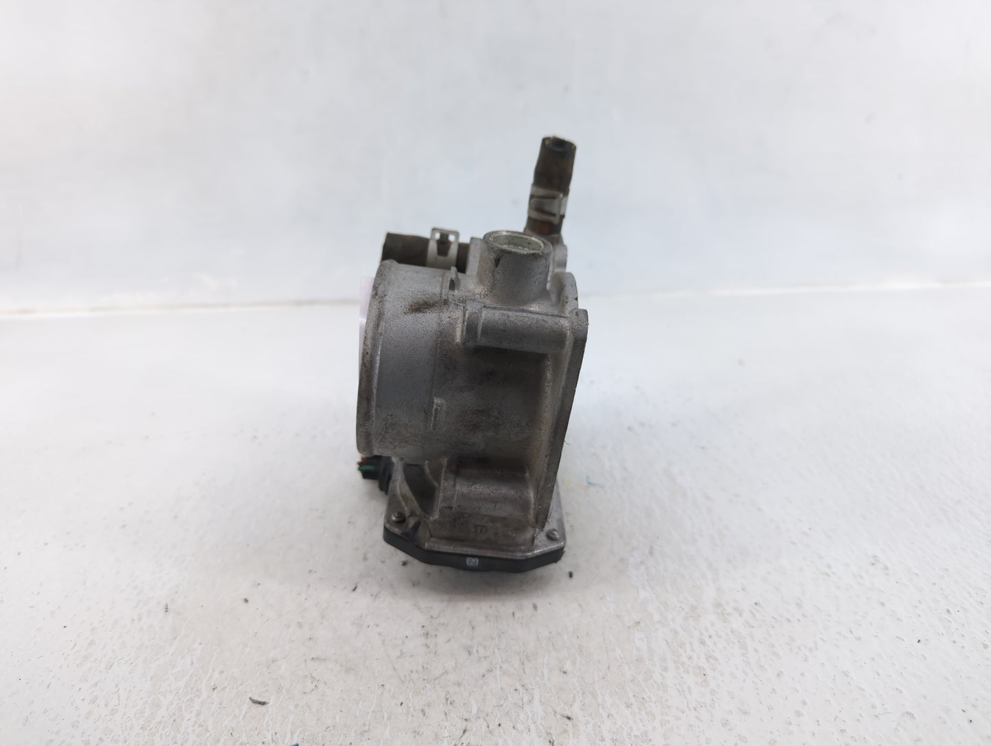 2013-2019 Nissan Sentra Throttle Body P/N:3RA60-01 Fits Fits 2013 2014 2015 2016 2017 2018 2019 OEM Used Auto Parts - Oemuse