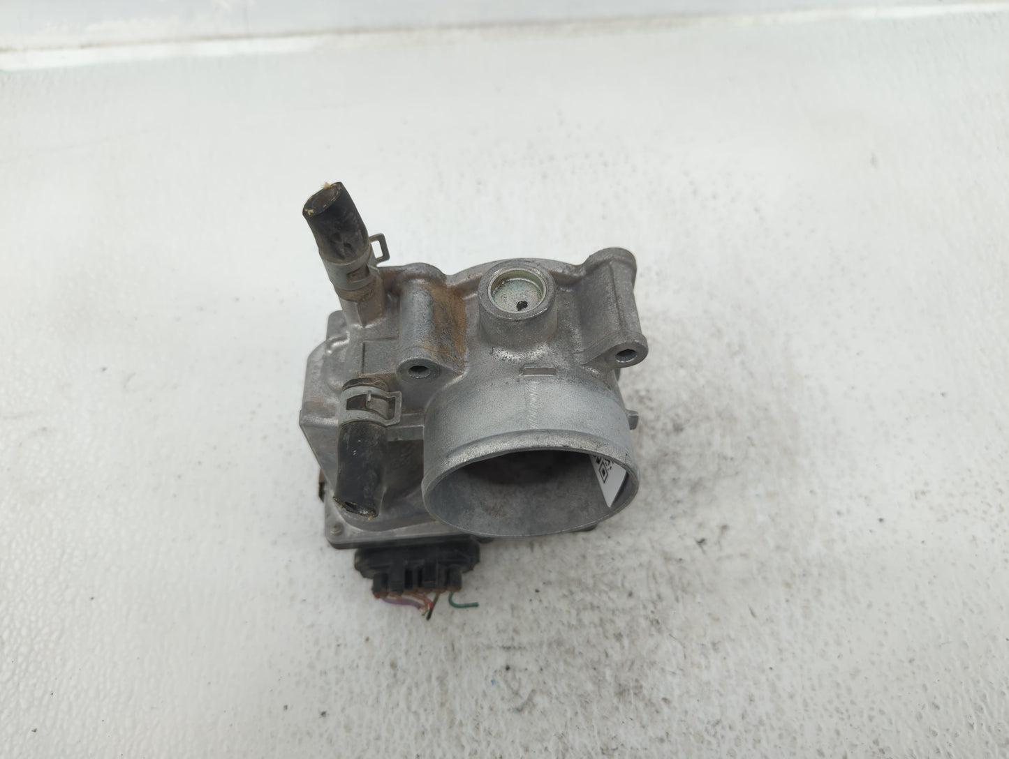 2013-2019 Nissan Sentra Throttle Body P/N:3RA60-01 B Fits Fits 2013 2014 2015 2016 2017 2018 2019 OEM Used Auto Parts - Oemu