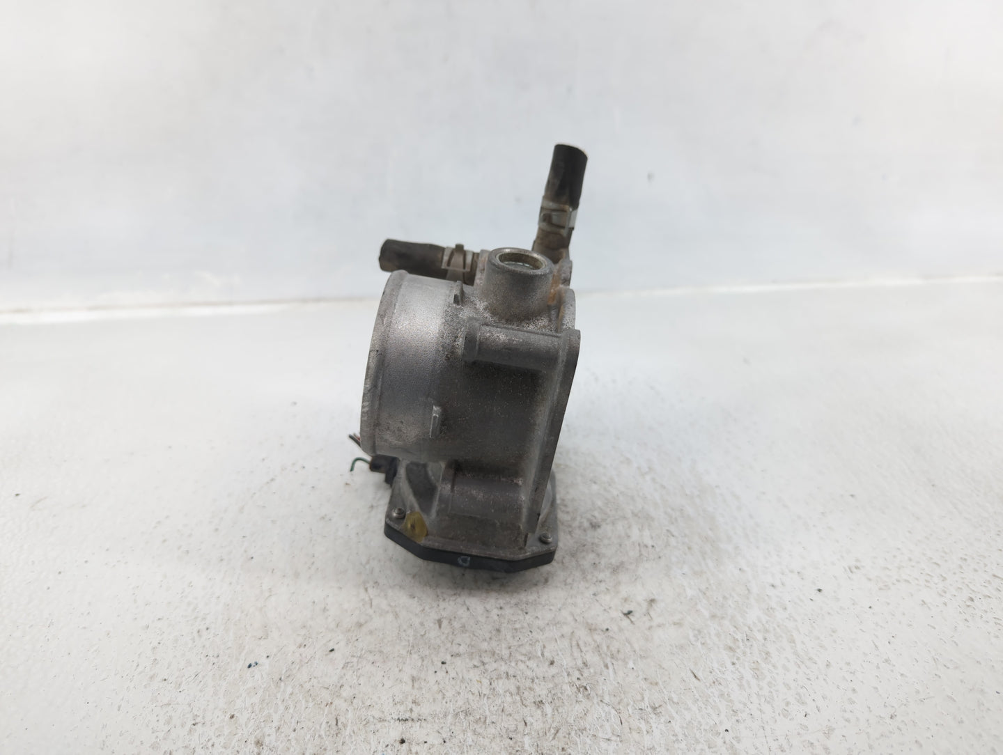 2013-2019 Nissan Sentra Throttle Body P/N:3RA60-01 B Fits Fits 2013 2014 2015 2016 2017 2018 2019 OEM Used Auto Parts - Oemu