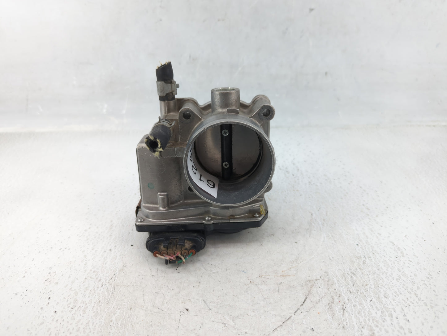 2013-2019 Nissan Sentra Throttle Body P/N:3RA60-01 A 3RA60-01 B Fits Fits 2013 2014 2015 2016 2017 2018 2019 OEM Used Auto P
