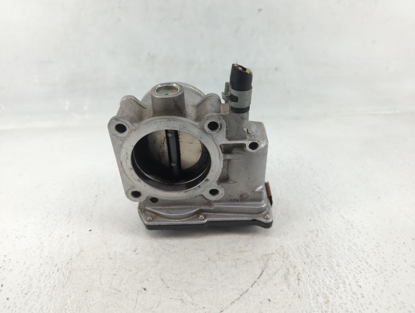 2013-2019 Nissan Sentra Throttle Body P/N:3RA60-01 A 3RA60-01 B Fits Fits 2013 2014 2015 2016 2017 2018 2019 OEM Used Auto P
