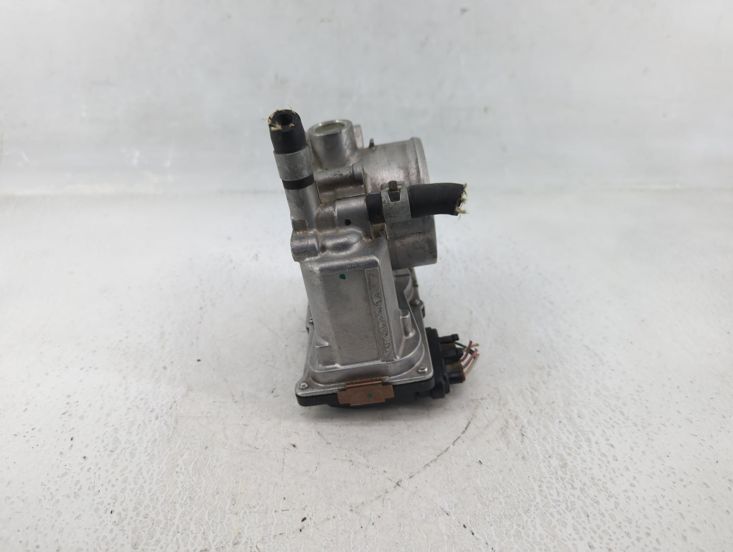 2013-2019 Nissan Sentra Throttle Body P/N:3RA60-01 A 3RA60-01 B Fits Fits 2013 2014 2015 2016 2017 2018 2019 OEM Used Auto P