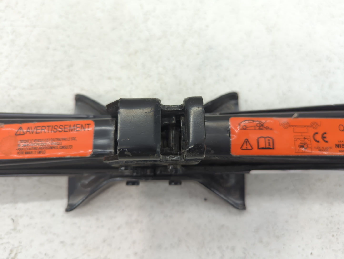 2016 Nissan Sentra Spare Scissor Car Jack 626372 - Oemusedautoparts1.com