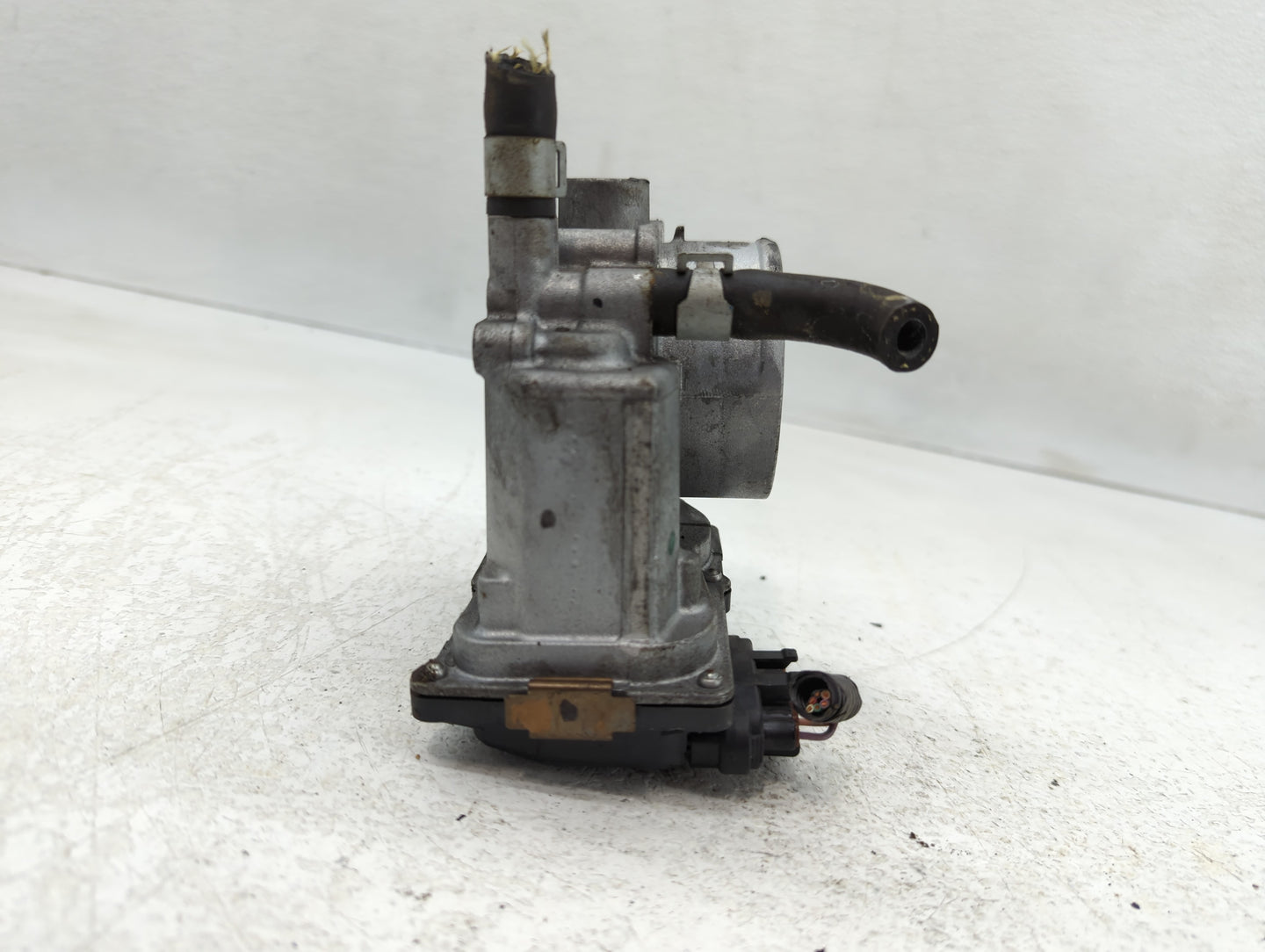 2013-2019 Nissan Sentra Throttle Body P/N:3RA60-01 B Fits Fits 2013 2014 2015 2016 2017 2018 2019 OEM Used Auto Parts - Oemu