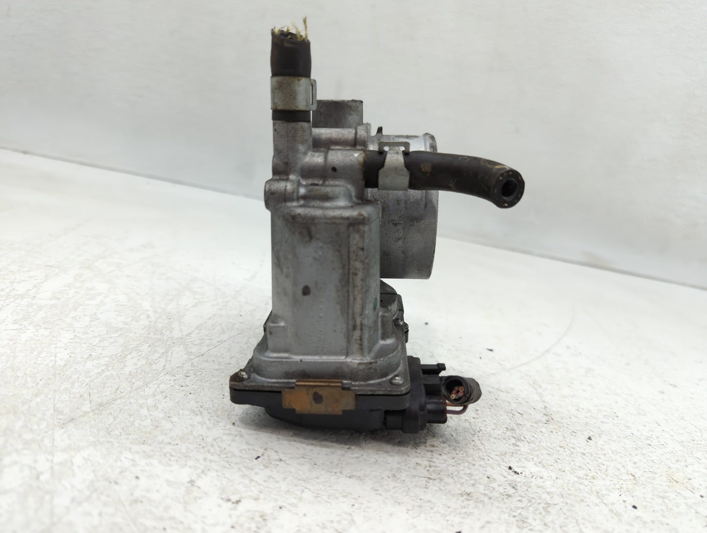 2013-2019 Nissan Sentra Throttle Body P/N:3RA60-01 B Fits Fits 2013 2014 2015 2016 2017 2018 2019 OEM Used Auto Parts - Oemu