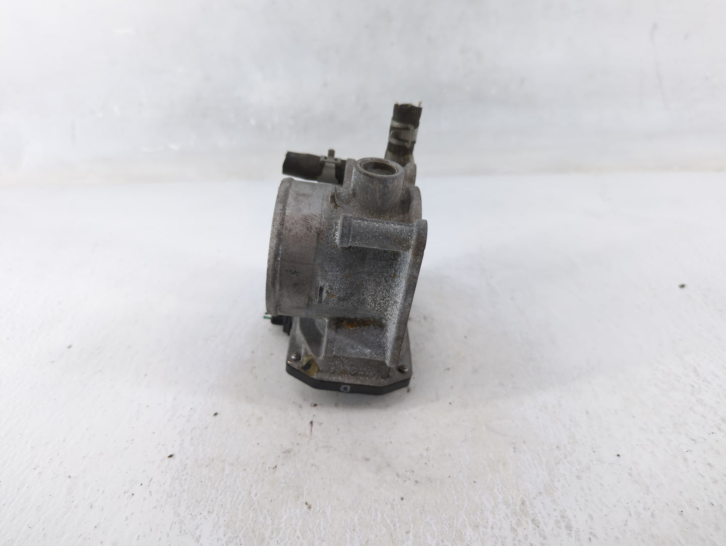 2013-2019 Nissan Sentra Throttle Body P/N:3RA60-01 B Fits Fits 2013 2014 2015 2016 2017 2018 2019 OEM Used Auto Parts - Oemu