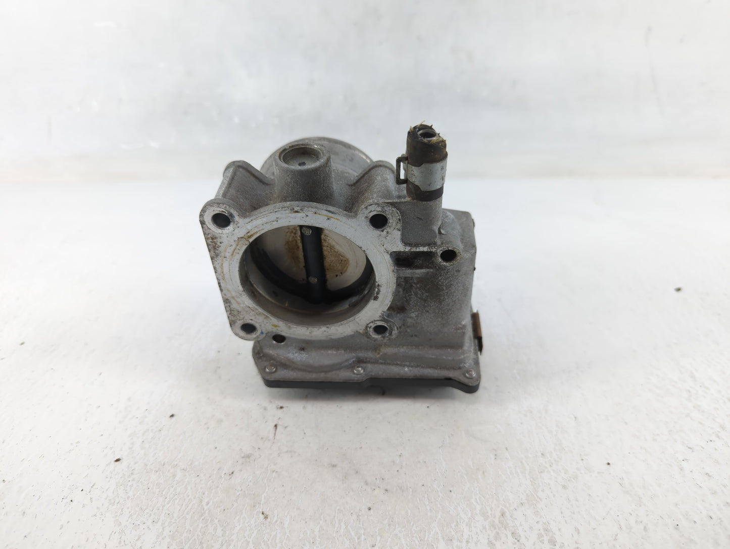 2013-2019 Nissan Sentra Throttle Body P/N:3RA60-01 B Fits Fits 2013 2014 2015 2016 2017 2018 2019 OEM Used Auto Parts - Oemu
