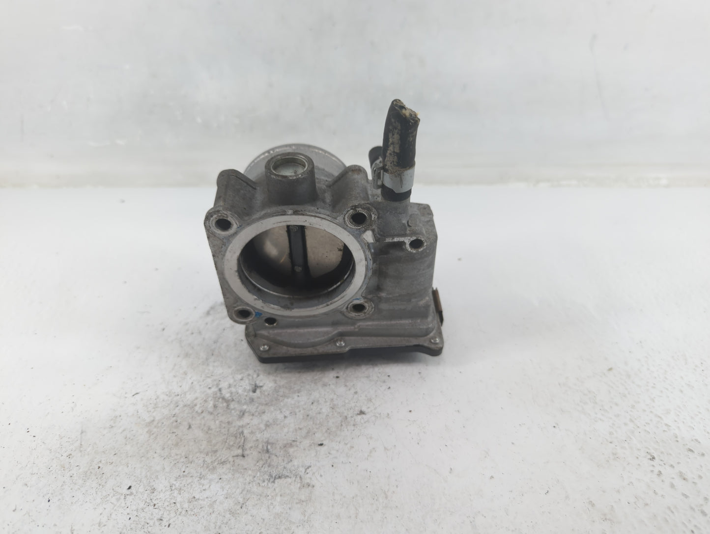 2013-2019 Nissan Sentra Throttle Body P/N:3RA60-01 B Fits Fits 2013 2014 2015 2016 2017 2018 2019 OEM Used Auto Parts - Oemu