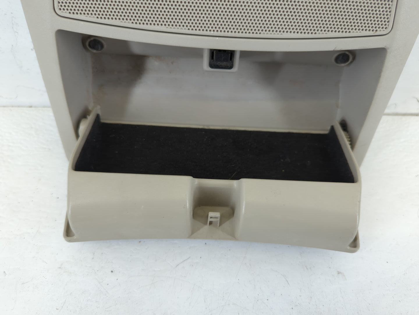 2016-2016 Nissan Sentra Overhead Roof Console 663696 - Oemusedautoparts1.com