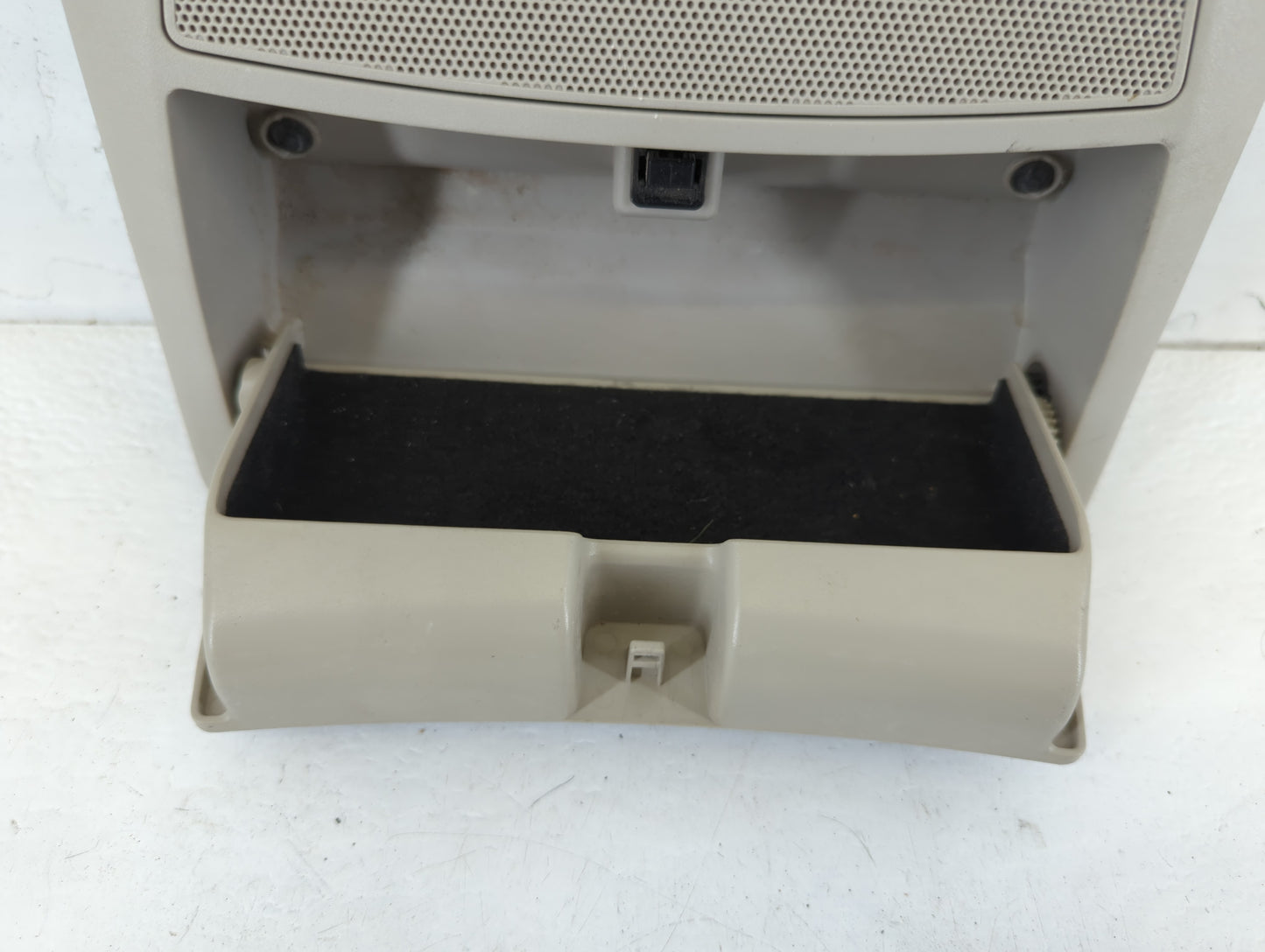 2016-2016 Nissan Sentra Overhead Roof Console 663696 - Oemusedautoparts1.com