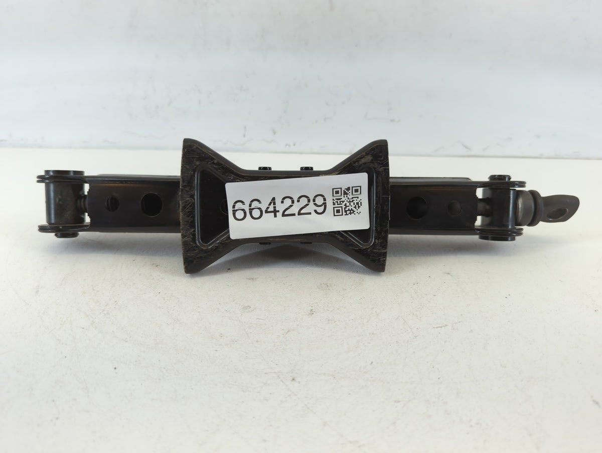2016 Nissan Sentra Spare Scissor Car Jack 664229 - Oemusedautoparts1.com