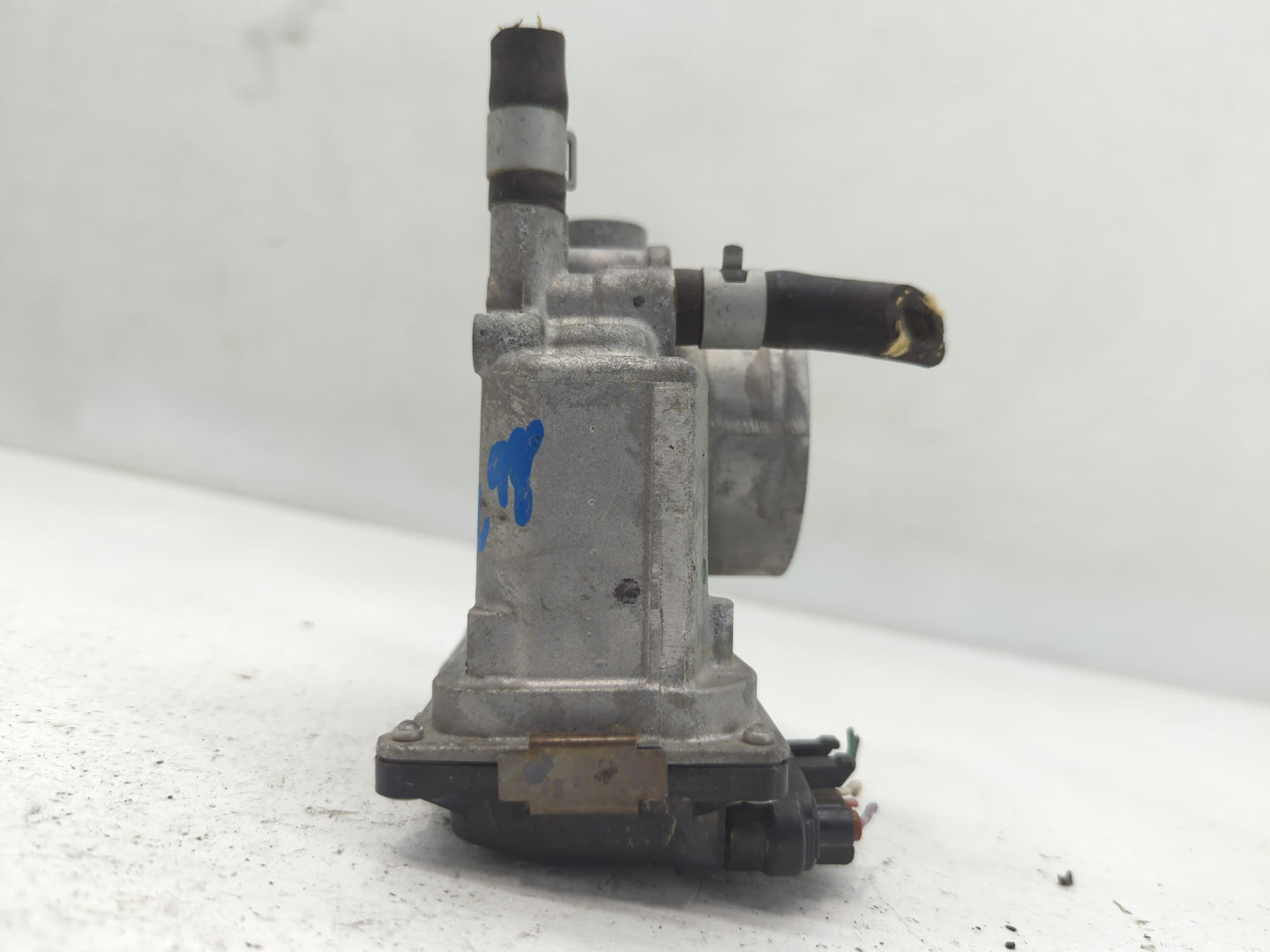 2013-2019 Nissan Sentra Throttle Body P/N:3RA60-01 B Fits Fits 2013 2014 2015 2016 2017 2018 2019 OEM Used Auto Parts - Oemu