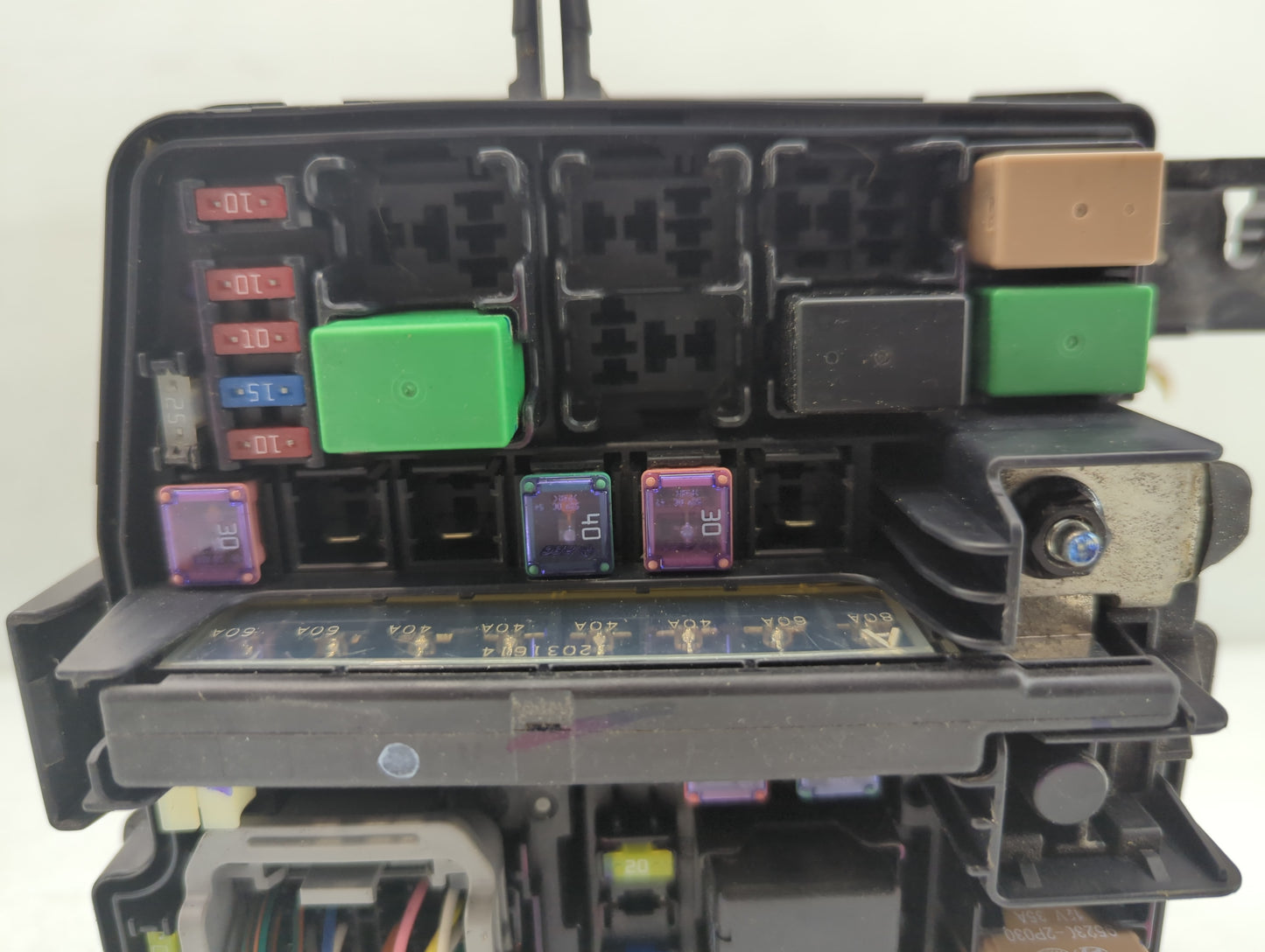 2016 Nissan Sentra Fusebox Fuse Box Panel Relay Module Fits OEM Used Auto Parts - Oemusedautoparts1.com