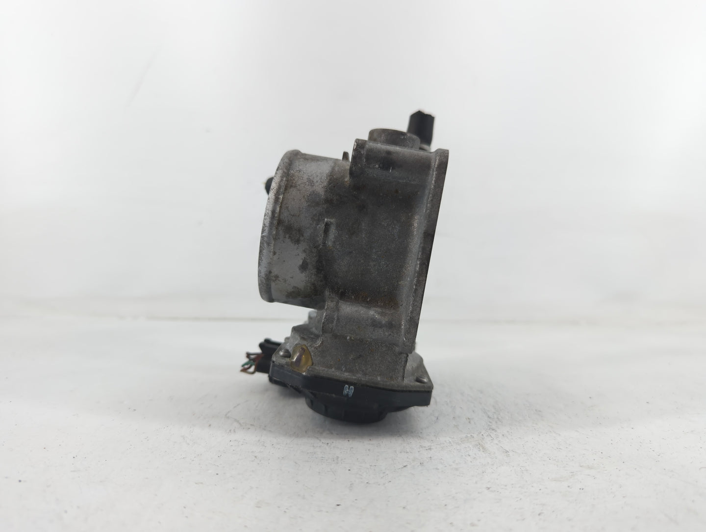 2013-2019 Nissan Sentra Throttle Body P/N:00449 7E08, 3RA60-01 B Fits Fits 2013 2014 2015 2016 2017 2018 2019 OEM Used Auto 