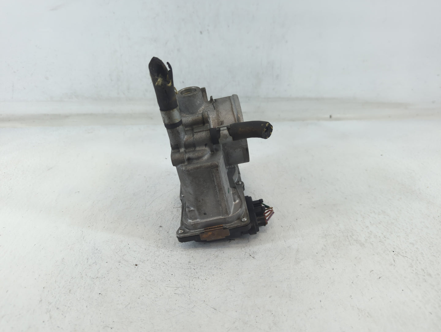 2013-2019 Nissan Sentra Throttle Body P/N:3RA60-01 B Fits Fits 2013 2014 2015 2016 2017 2018 2019 OEM Used Auto Parts - Oemu