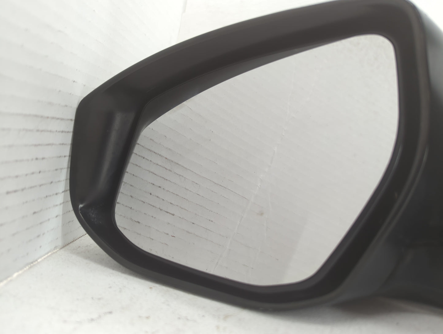 2016-2019 Nissan Sentra Driver Side View Mirror - Left Door Mirror OEM Used - Oemusedautoparts1.com