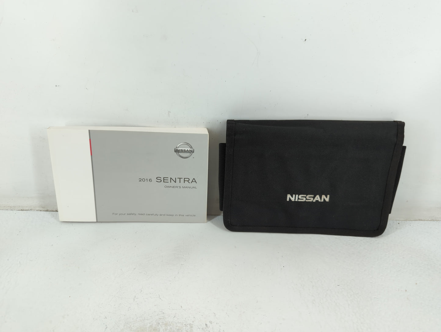 2016 Nissan Sentra Owners Manual Book Guide P/N:OM16EM 0B17U1 OEM Used Auto Parts - Oemusedautoparts1.com