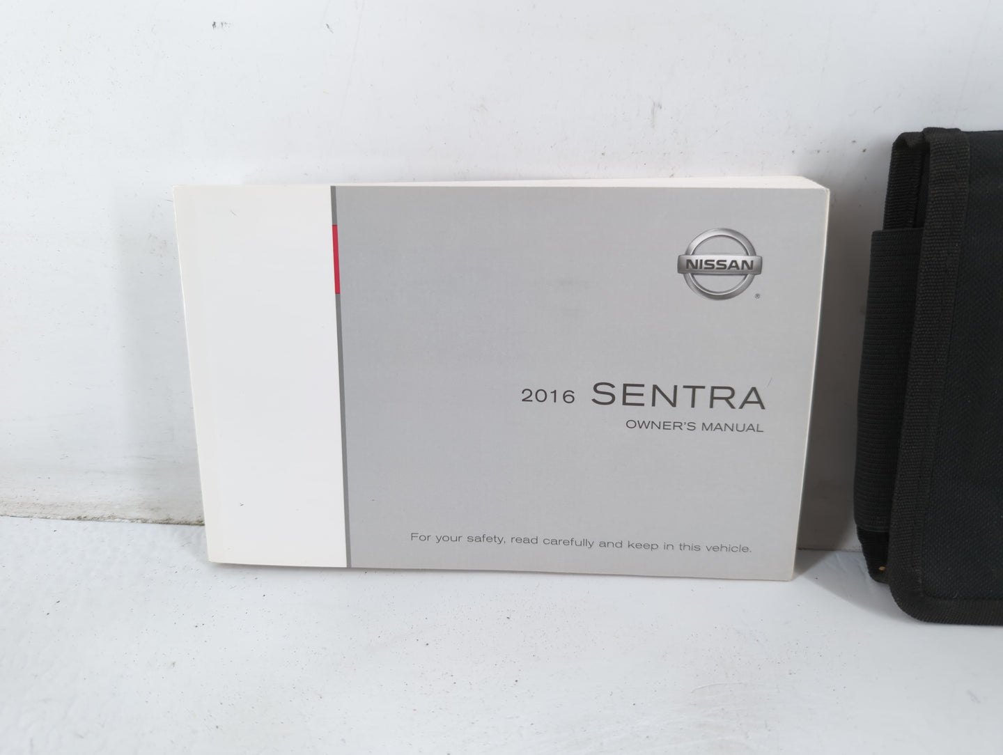 2016 Nissan Sentra Owners Manual Book Guide P/N:OM16EM 0B17U1 OEM Used Auto Parts - Oemusedautoparts1.com