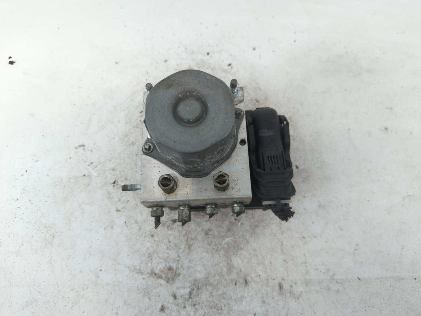 2016-2018 Nissan Sentra ABS Pump Control Module Replacement P/N:47660 4FU0C Fits Fits 2016 2017 2018 OEM Used Auto Parts - O