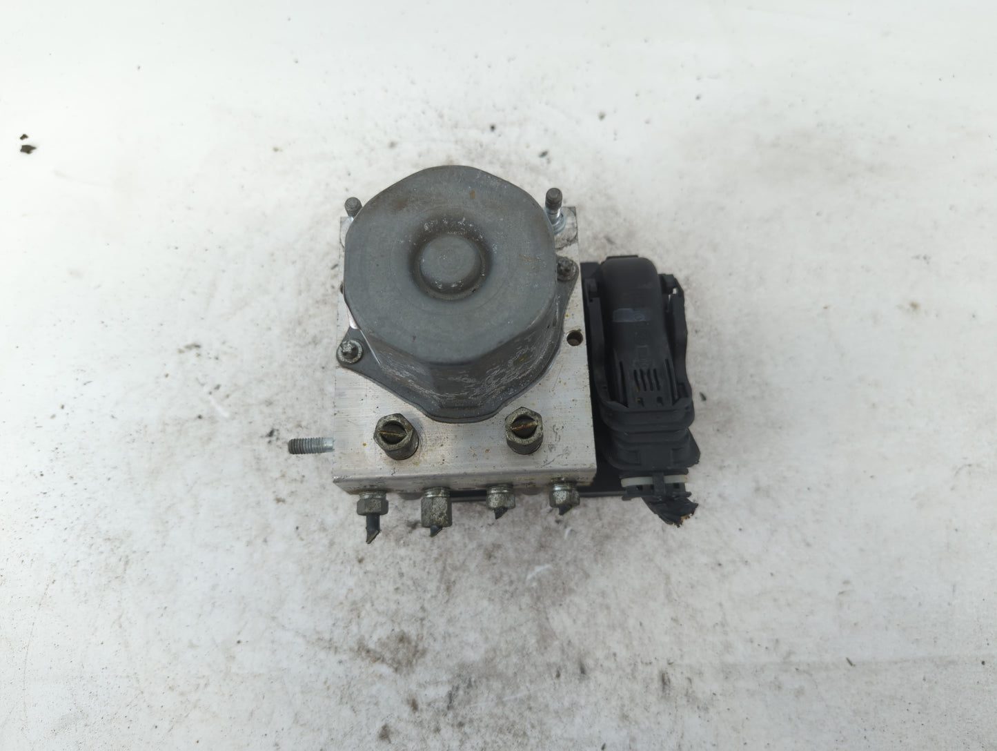 2016-2018 Nissan Sentra ABS Pump Control Module Replacement P/N:47660 4FU0C Fits Fits 2016 2017 2018 OEM Used Auto Parts - O