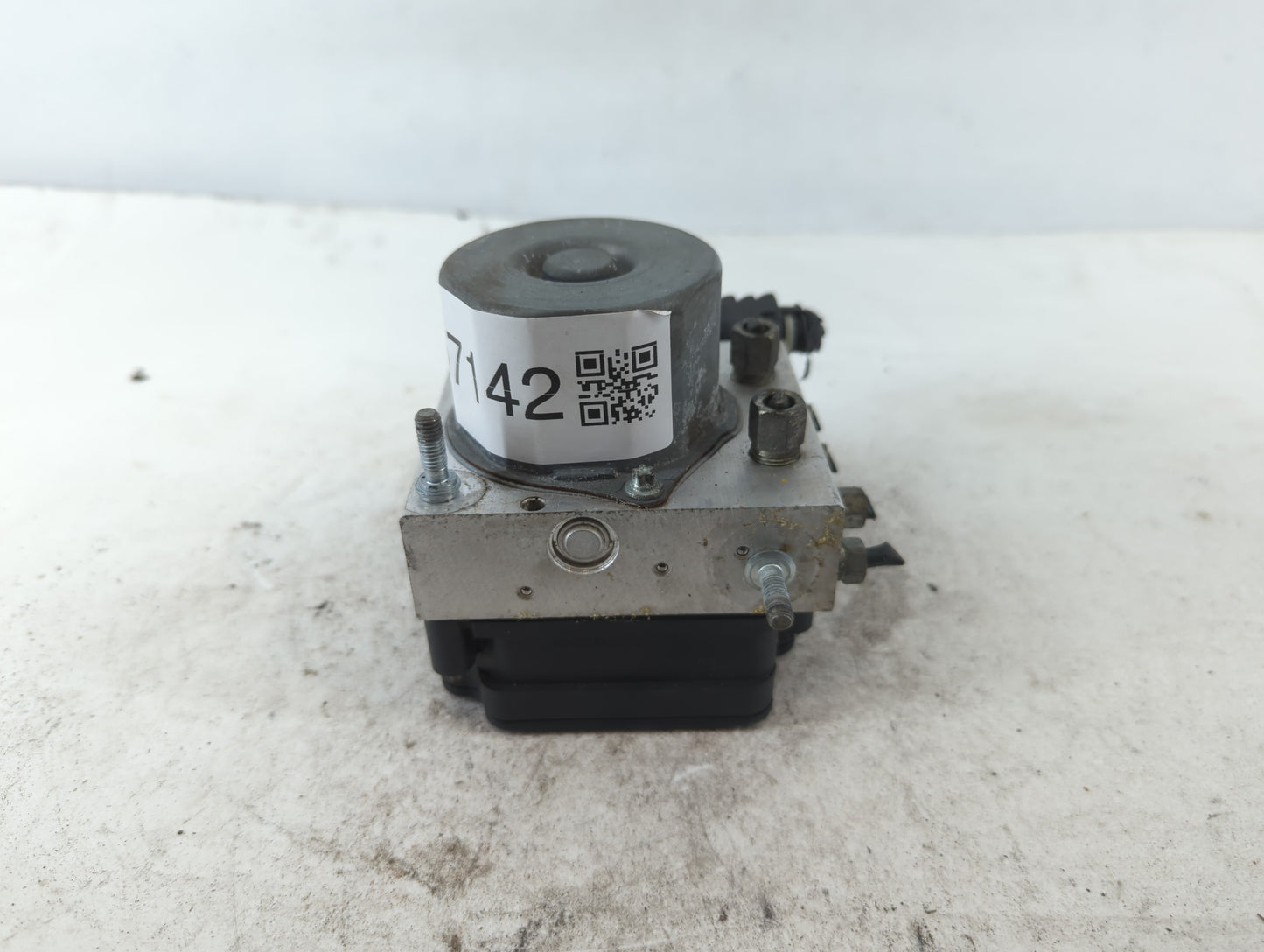2016-2018 Nissan Sentra ABS Pump Control Module Replacement P/N:47660 4FU0C Fits Fits 2016 2017 2018 OEM Used Auto Parts - O
