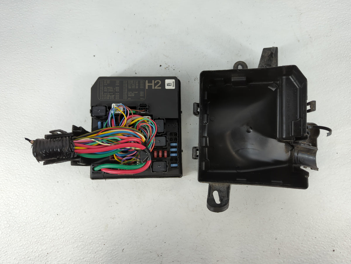 2013-2019 Nissan Sentra Fusebox Fuse Box Panel Relay Module P/N:284B7 3RA1B Fits Fits 2013 2014 2015 2016 2017 2018 2019 OEM