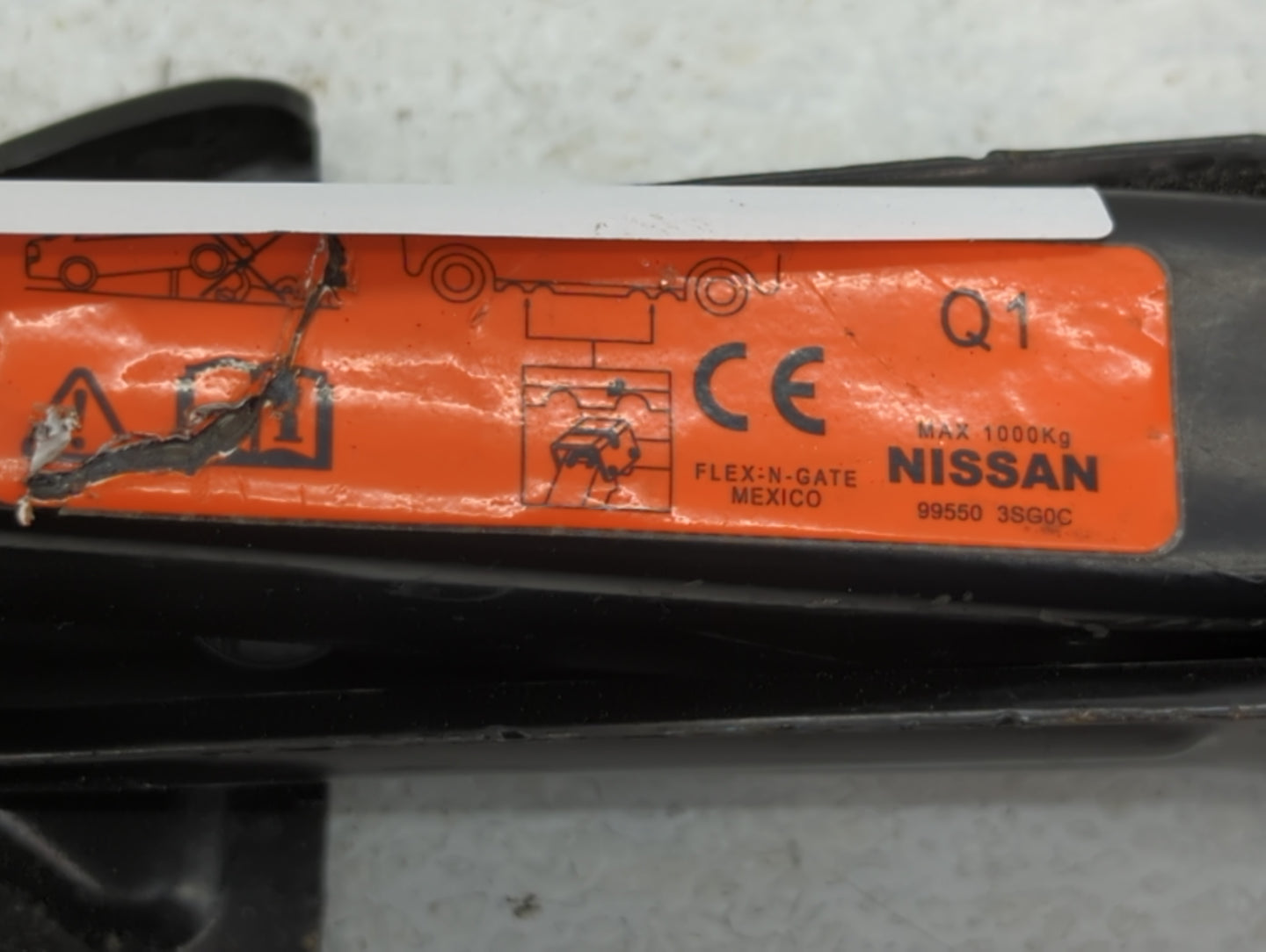 2016 Nissan Sentra Spare Scissor Car Jack 735302 - Oemusedautoparts1.com