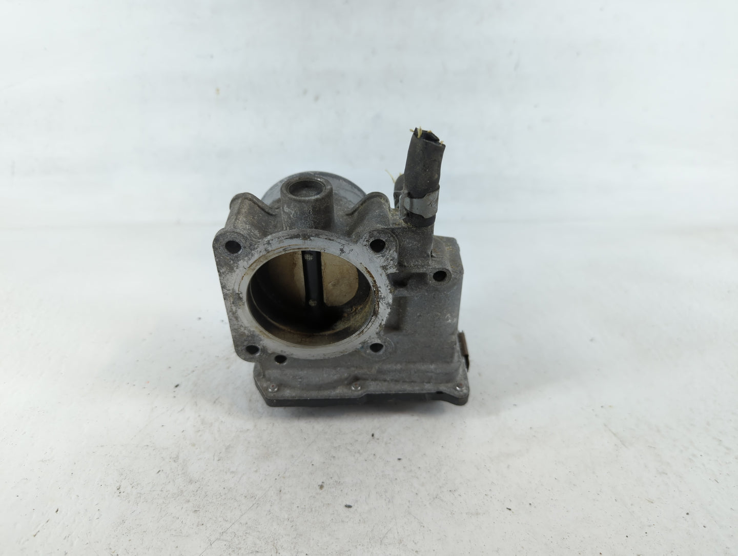 2013-2019 Nissan Sentra Throttle Body P/N:3RA60-01 B Fits Fits 2013 2014 2015 2016 2017 2018 2019 OEM Used Auto Parts - Oemu