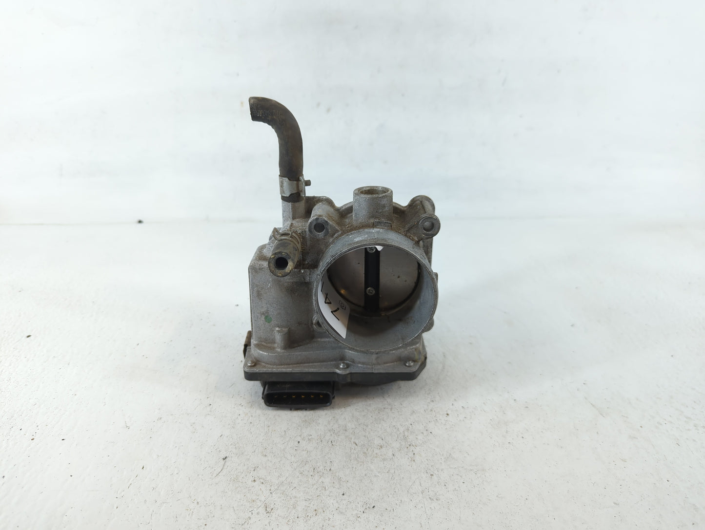 2013-2019 Nissan Sentra Throttle Body P/N:3RA60-01 B Fits Fits 2013 2014 2015 2016 2017 2018 2019 OEM Used Auto Parts - Oemu