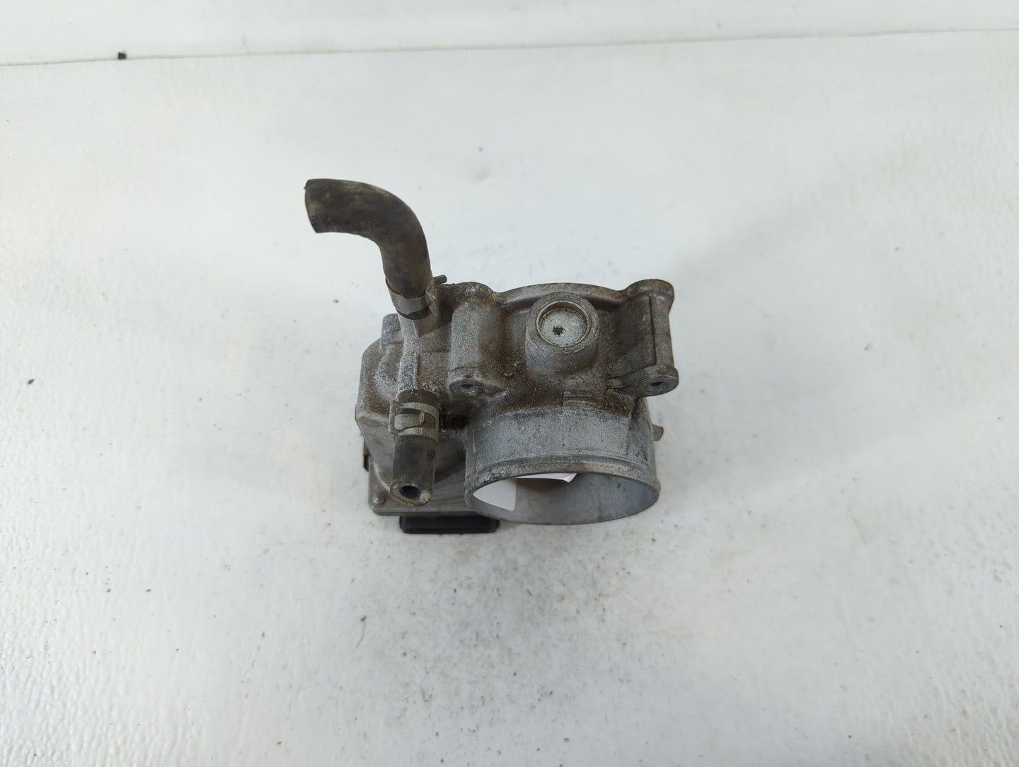 2013-2019 Nissan Sentra Throttle Body P/N:3RA60-01 B Fits Fits 2013 2014 2015 2016 2017 2018 2019 OEM Used Auto Parts - Oemu