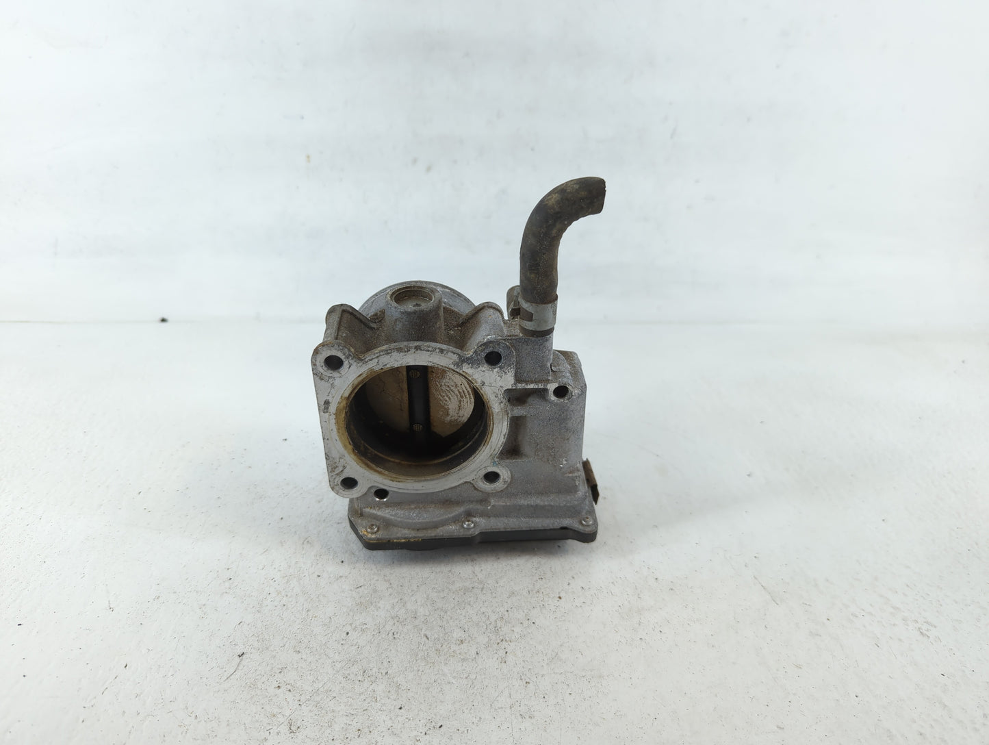 2013-2019 Nissan Sentra Throttle Body P/N:3RA60-01 B Fits Fits 2013 2014 2015 2016 2017 2018 2019 OEM Used Auto Parts - Oemu