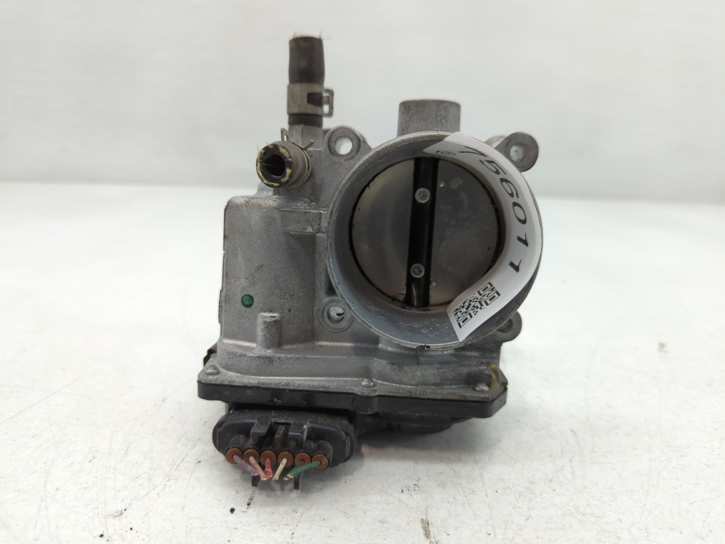 2013-2019 Nissan Sentra Throttle Body P/N:3RA60-01 B Fits Fits 2013 2014 2015 2016 2017 2018 2019 OEM Used Auto Parts - Oemu