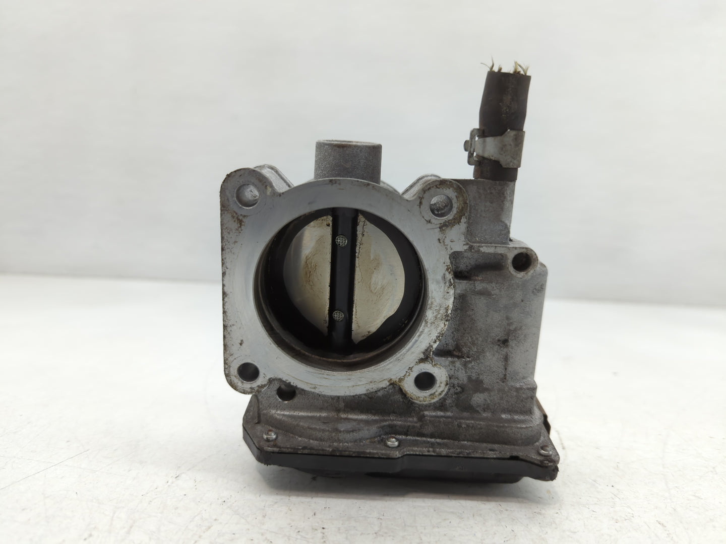 2013-2019 Nissan Sentra Throttle Body P/N:3RA60-01 B Fits Fits 2013 2014 2015 2016 2017 2018 2019 OEM Used Auto Parts - Oemu