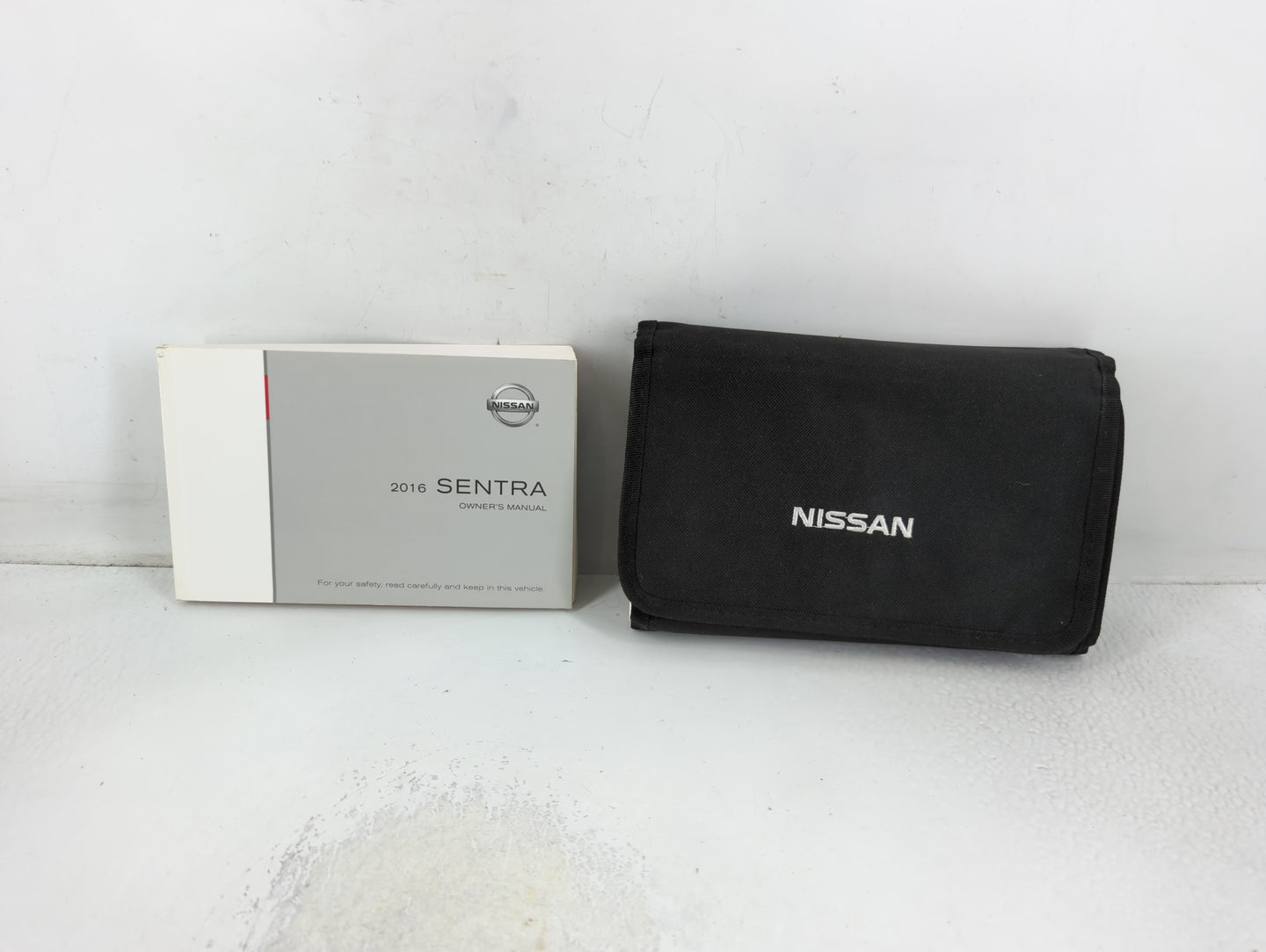 2016 Nissan Sentra Owners Manual Book Guide P/N:OM16M 0B17U1 OEM Used Auto Parts - Oemusedautoparts1.com