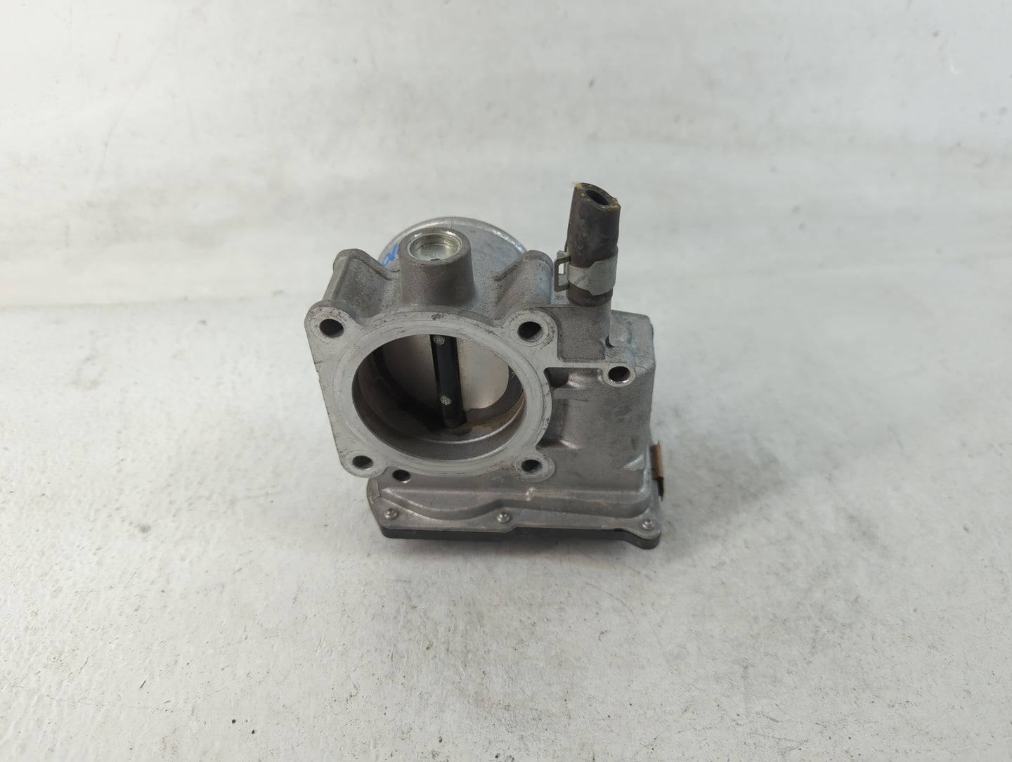 2013-2019 Nissan Sentra Throttle Body P/N:3RA60-01 B Fits Fits 2013 2014 2015 2016 2017 2018 2019 OEM Used Auto Parts - Oemu