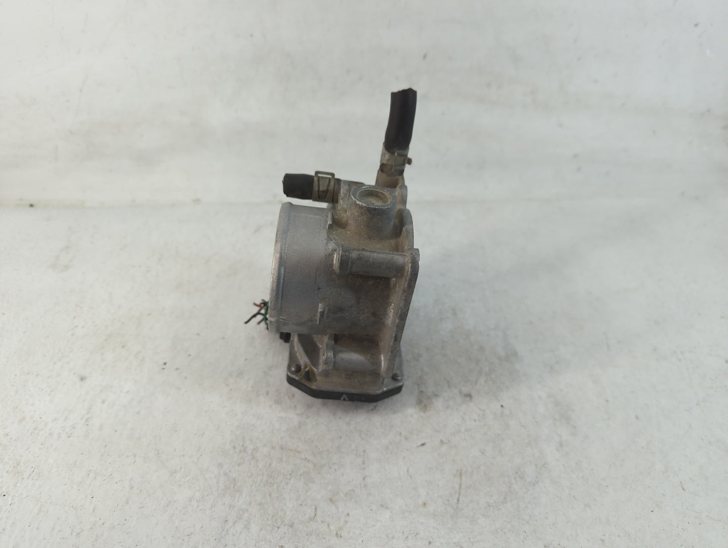 2013-2019 Nissan Sentra Throttle Body P/N:3RA60-01 B Fits Fits 2013 2014 2015 2016 2017 2018 2019 OEM Used Auto Parts - Oemu